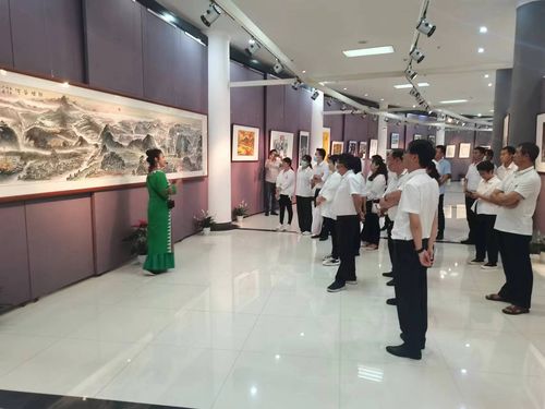 筑牢思想防線，涵養(yǎng)清風正氣——各部門單位組織參觀廉潔文化主題展暨文化藝術交流活動